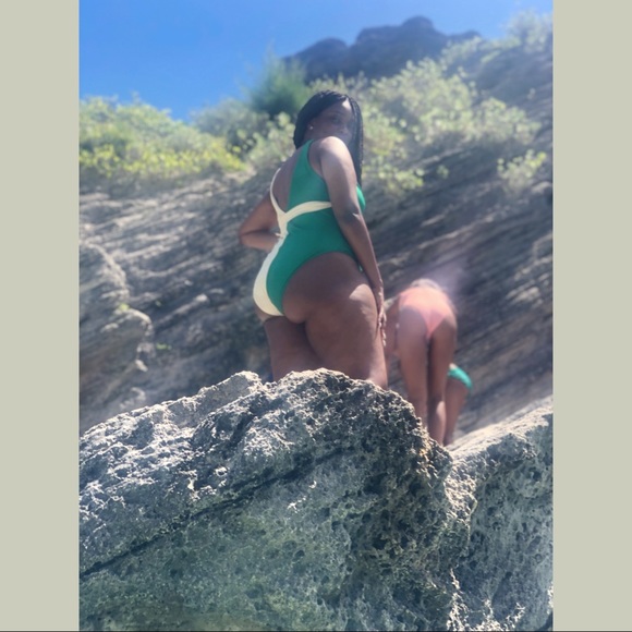 Women’s Plus Color Block Front Plunge Swimsuit - Picture 2 of 3